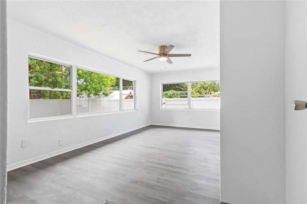 En Venta: $429,000 (3 camas, 2 baños, 1434 Pies cuadrados)