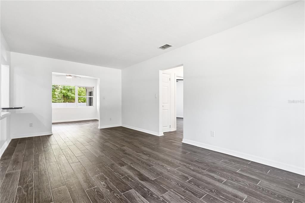 En Venta: $429,000 (3 camas, 2 baños, 1434 Pies cuadrados)