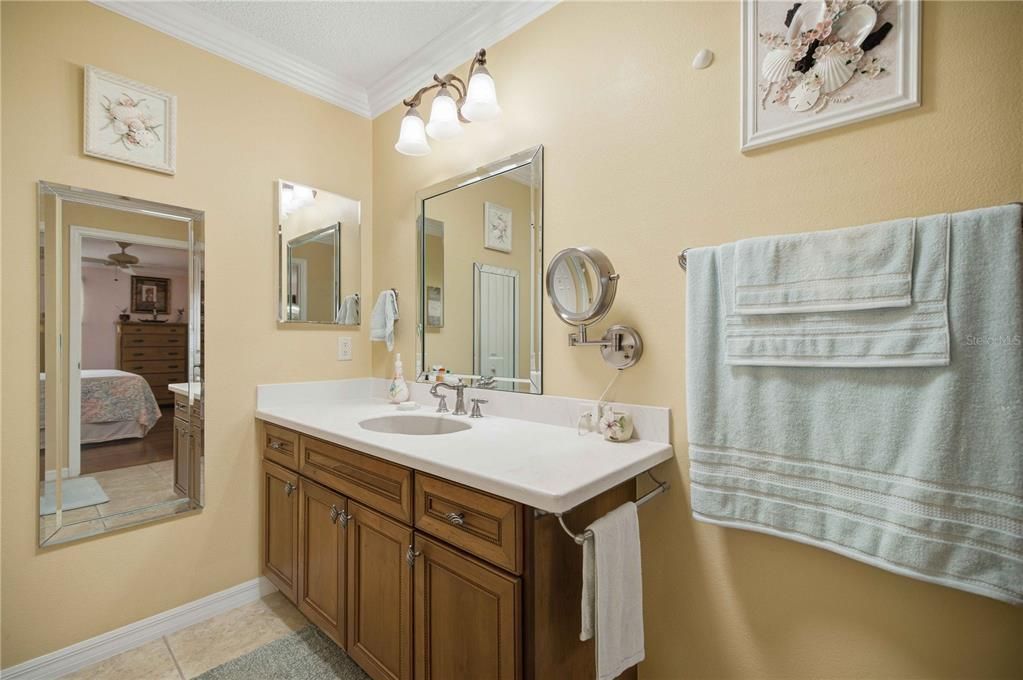 Activo con contrato: $325,000 (3 camas, 2 baños, 1545 Pies cuadrados)