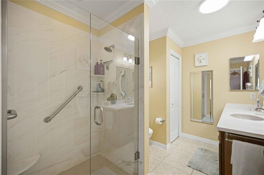 Activo con contrato: $325,000 (3 camas, 2 baños, 1545 Pies cuadrados)