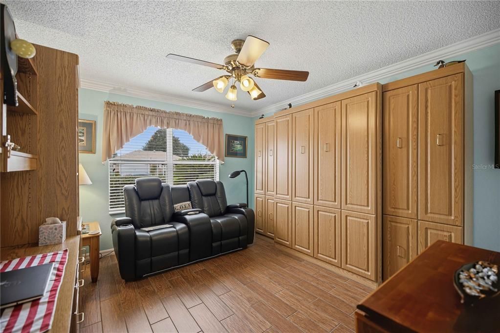Activo con contrato: $325,000 (3 camas, 2 baños, 1545 Pies cuadrados)