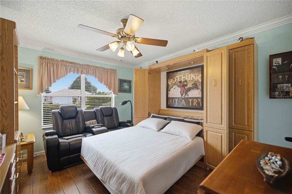 Activo con contrato: $325,000 (3 camas, 2 baños, 1545 Pies cuadrados)