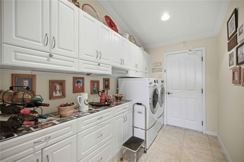 Activo con contrato: $325,000 (3 camas, 2 baños, 1545 Pies cuadrados)