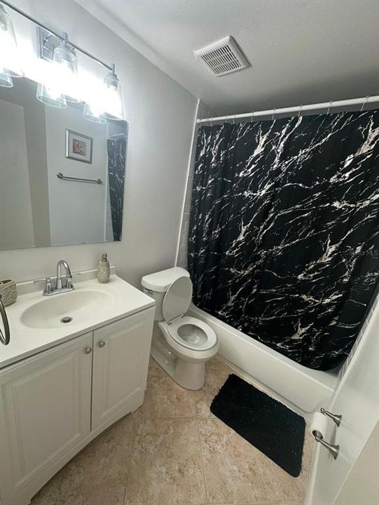 En Venta: $395,000 (3 camas, 2 baños, 1389 Pies cuadrados)