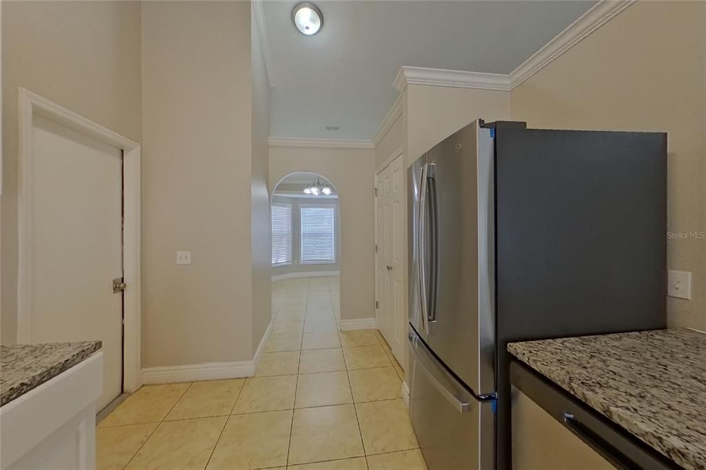 For Rent: $1,849 (4 beds, 2 baths, 1706 Square Feet)