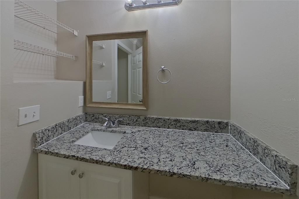 For Rent: $1,849 (4 beds, 2 baths, 1706 Square Feet)