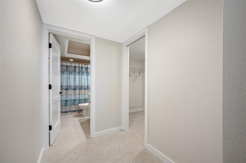For Rent: $2,900 (1 beds, 1 baths, 995 Square Feet)