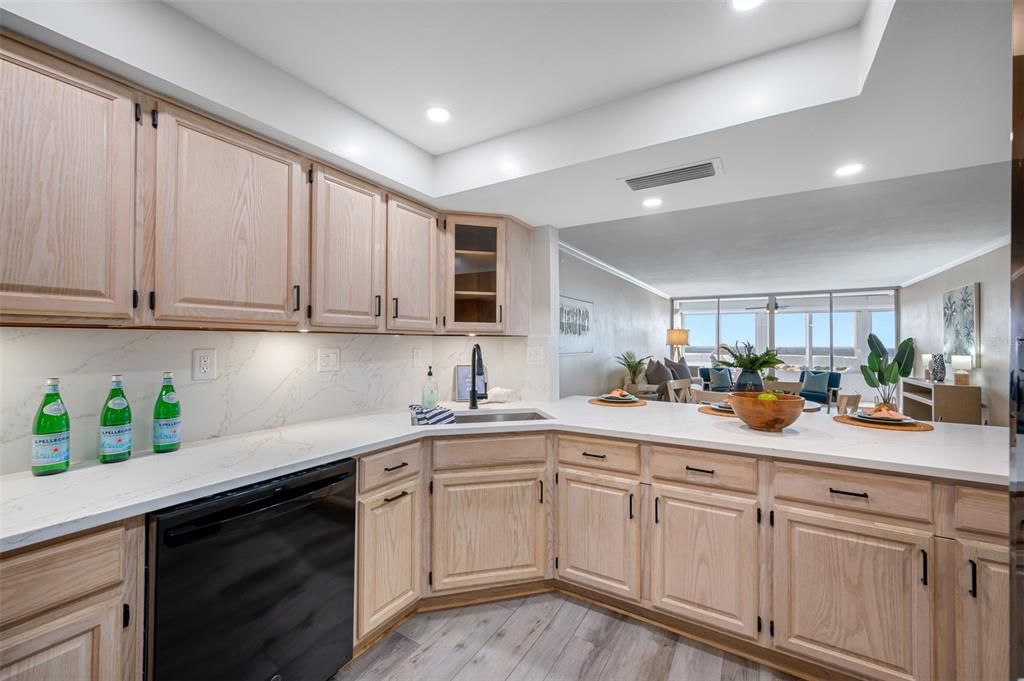 For Rent: $2,900 (1 beds, 1 baths, 995 Square Feet)
