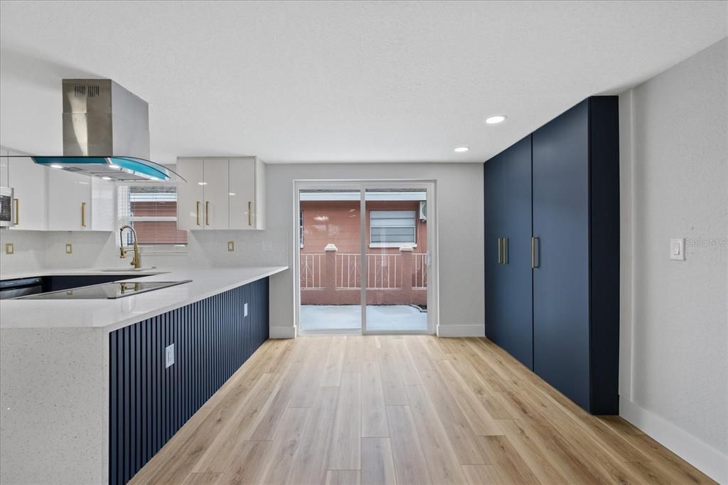 На продажу: $489,900 (4 спален, 3 ванн, 1452 Квадратных фут)