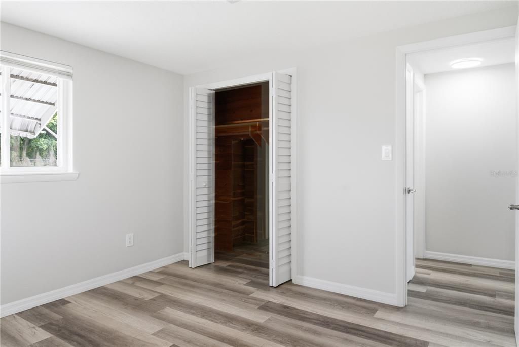 На продажу: $289,999 (3 спален, 2 ванн, 1004 Квадратных фут)