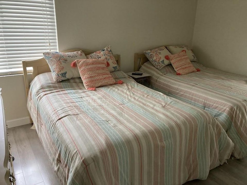 В аренду: $1,900 (2 спален, 2 ванн, 888 Квадратных фут)