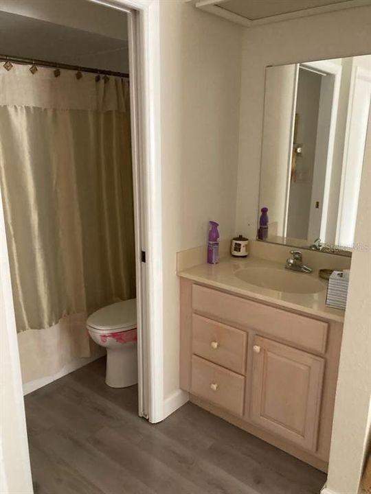В аренду: $1,900 (2 спален, 2 ванн, 888 Квадратных фут)