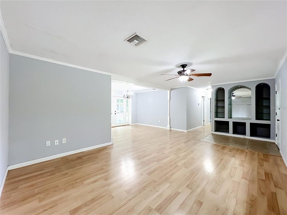 For Sale: $459,000 (4 beds, 3 baths, 1697 Square Feet)
