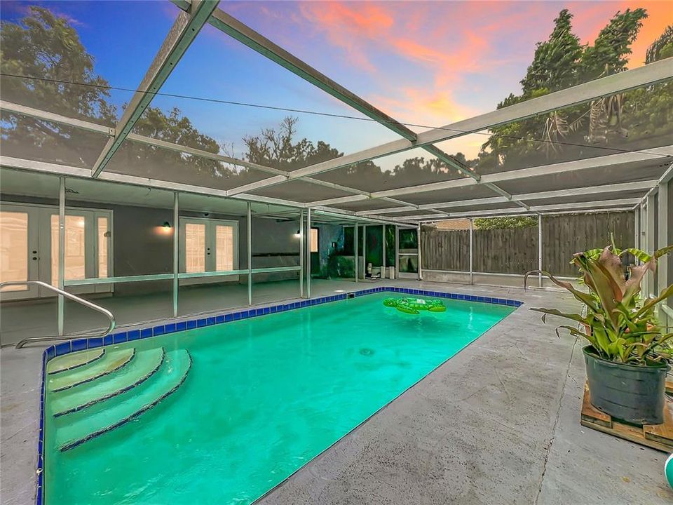 For Sale: $459,000 (4 beds, 3 baths, 1697 Square Feet)