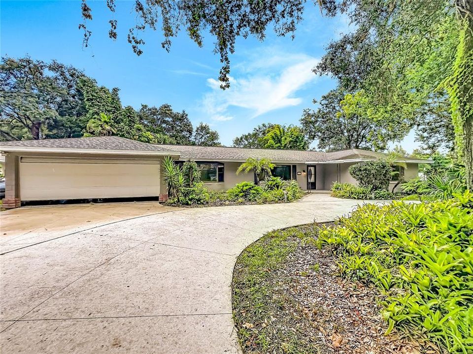 For Sale: $459,000 (4 beds, 3 baths, 1697 Square Feet)