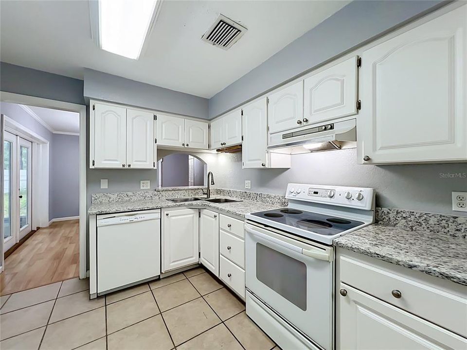For Sale: $459,000 (4 beds, 3 baths, 1697 Square Feet)