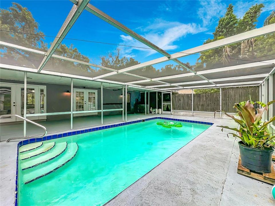 For Sale: $459,000 (4 beds, 3 baths, 1697 Square Feet)