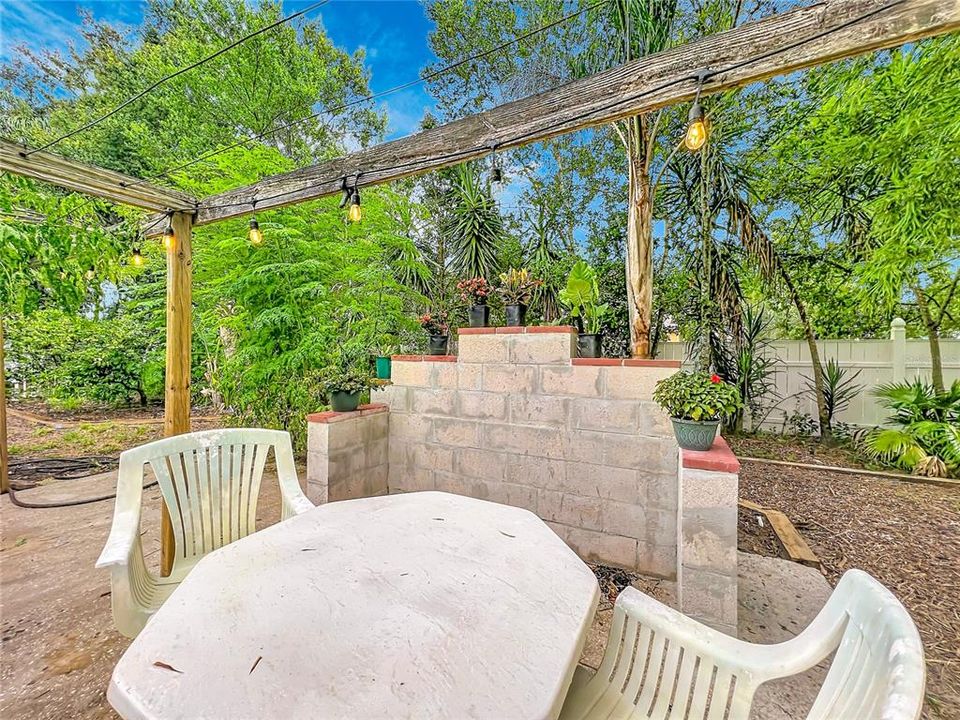 For Sale: $459,000 (4 beds, 3 baths, 1697 Square Feet)