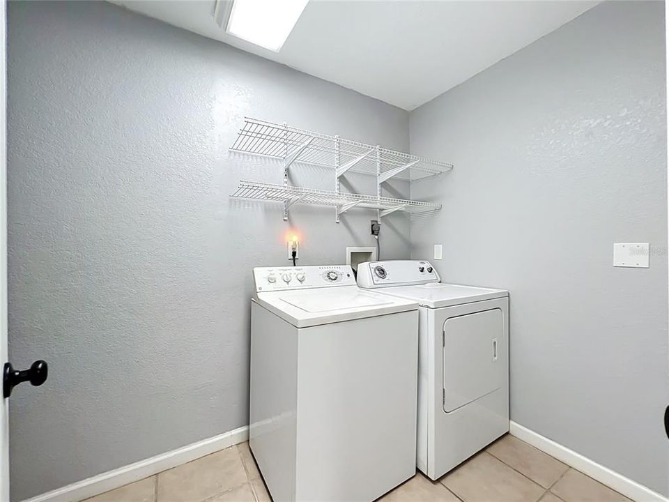 For Sale: $459,000 (4 beds, 3 baths, 1697 Square Feet)