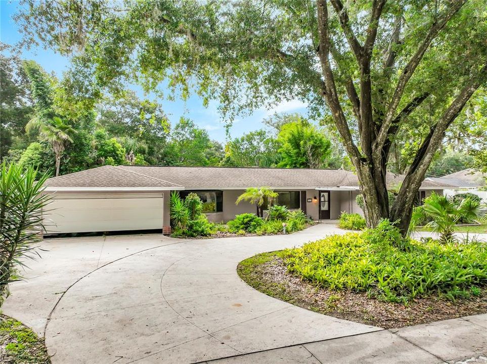 For Sale: $459,000 (4 beds, 3 baths, 1697 Square Feet)