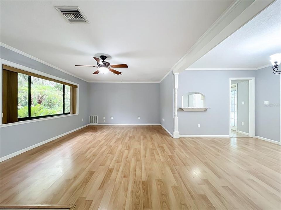 For Sale: $459,000 (4 beds, 3 baths, 1697 Square Feet)