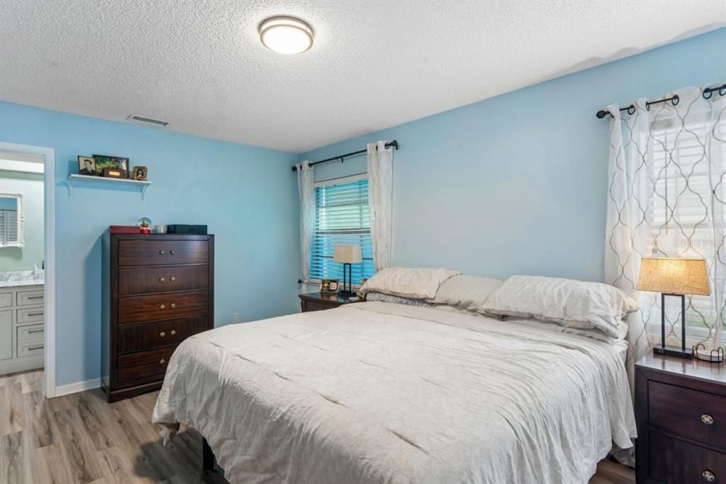 En Venta: $359,900 (3 camas, 2 baños, 1398 Pies cuadrados)