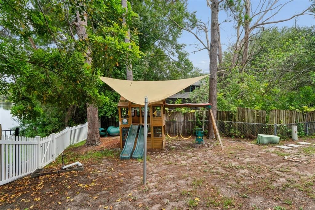 En Venta: $359,900 (3 camas, 2 baños, 1398 Pies cuadrados)