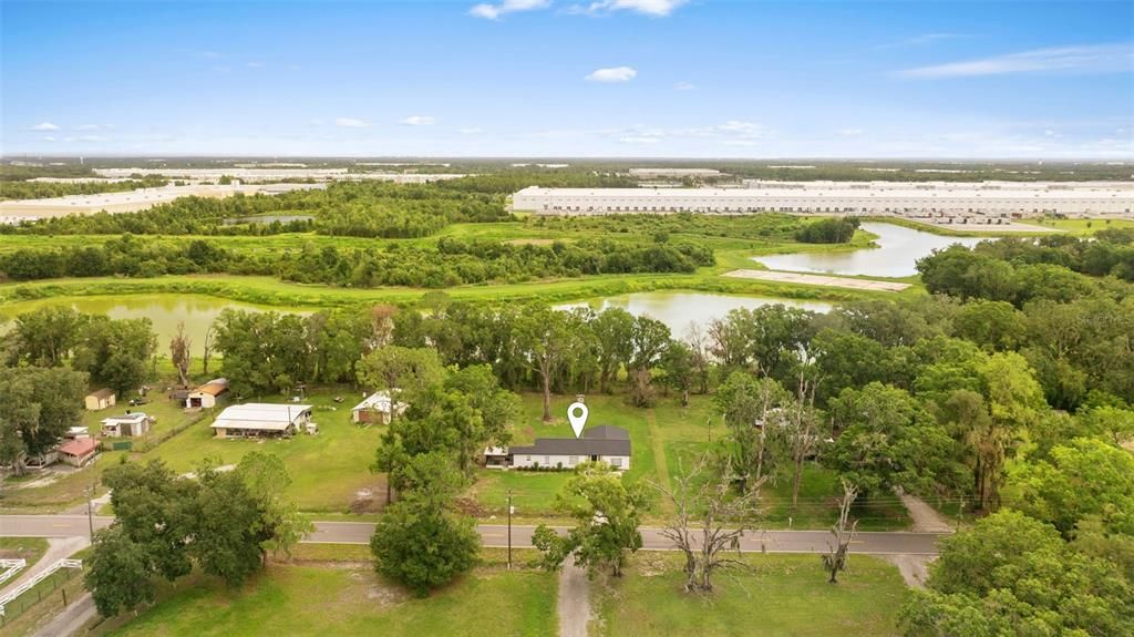 Activo con contrato: $375,000 (3 camas, 2 baños, 1700 Pies cuadrados)