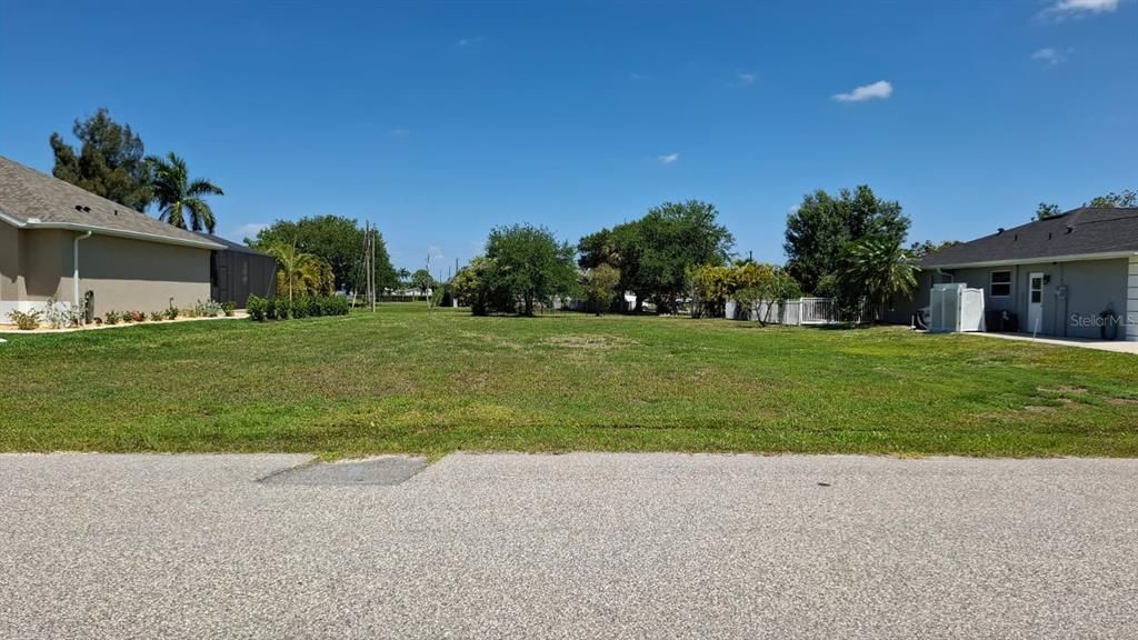 En Venta: $45,000 (0.22 acres)