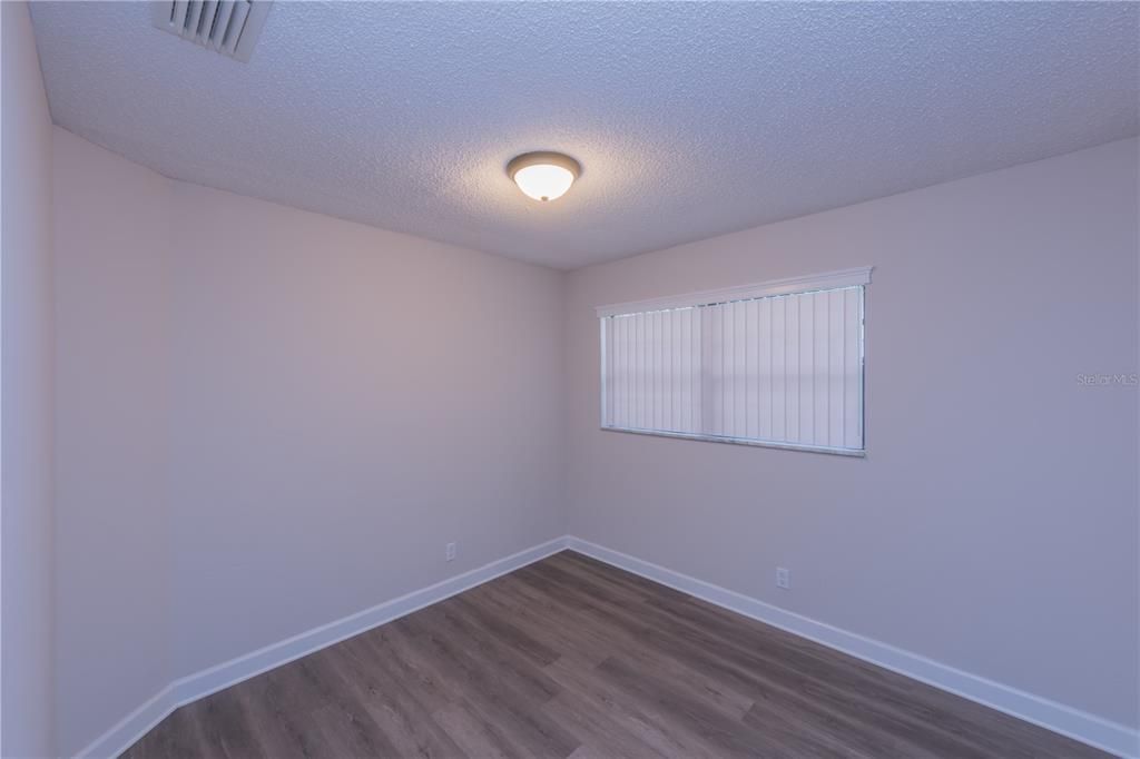 Activo con contrato: $180,000 (4 camas, 2 baños, 1200 Pies cuadrados)