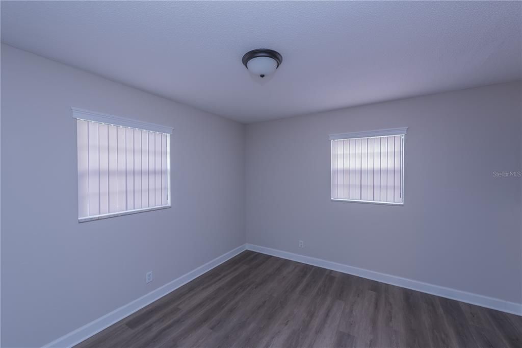 Activo con contrato: $180,000 (4 camas, 2 baños, 1200 Pies cuadrados)