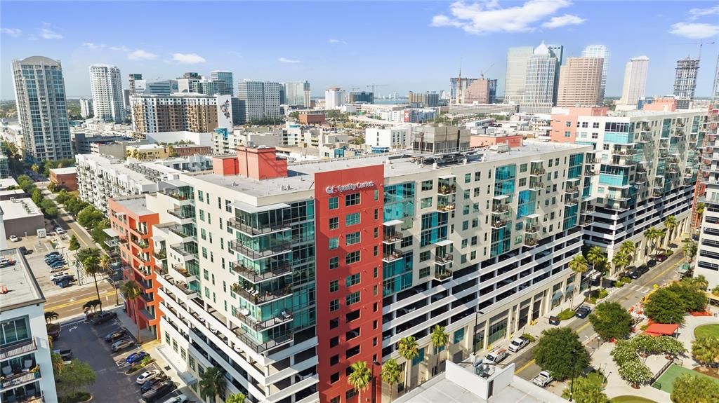 Active With Contract: $245,000 (1 beds, 1 baths, 615 Square Feet)