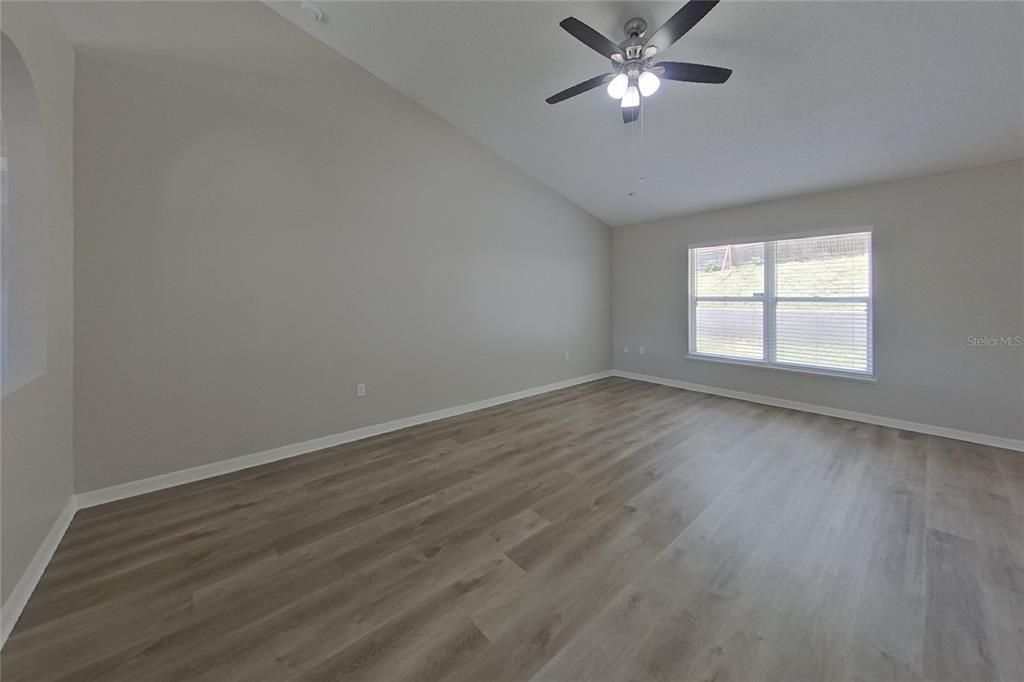 В аренду: $2,599 (4 спален, 2 ванн, 2217 Квадратных фут)