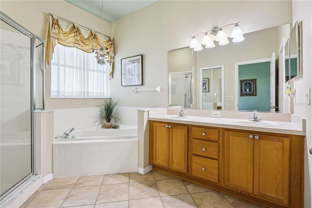 For Sale: $345,000 (3 beds, 2 baths, 1897 Square Feet)
