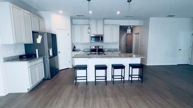 For Rent: $2,750 (4 beds, 2 baths, 2336 Square Feet)
