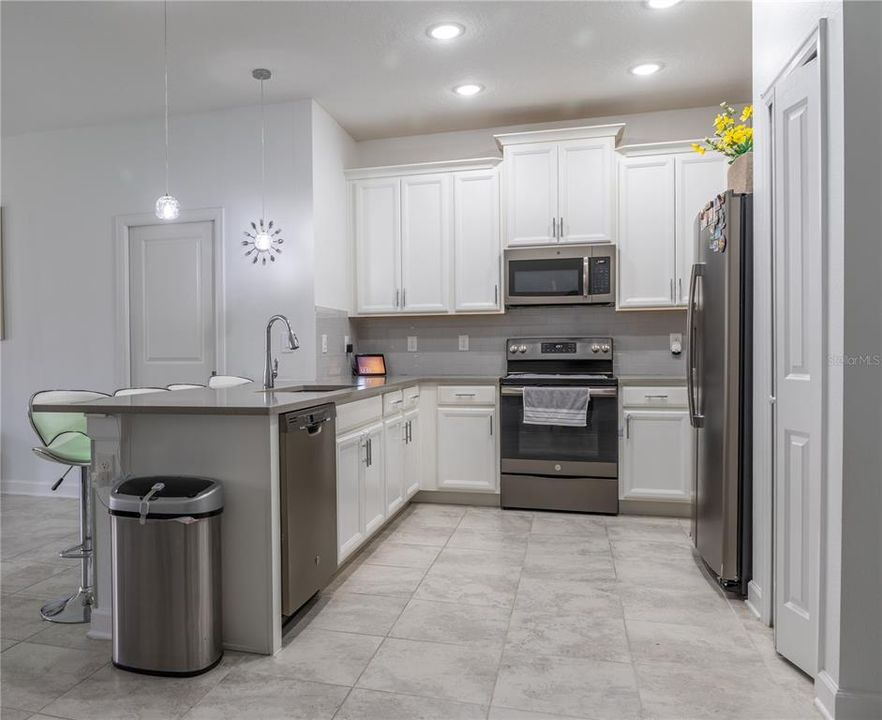 En Venta: $395,000 (3 camas, 2 baños, 1912 Pies cuadrados)