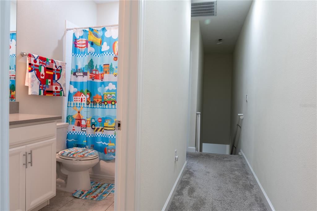 En Venta: $395,000 (3 camas, 2 baños, 1912 Pies cuadrados)