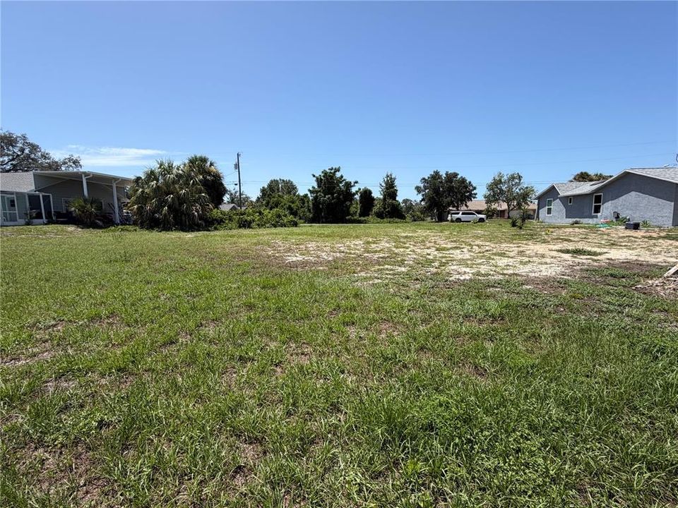 На продажу: $85,000 (0.34 acres)