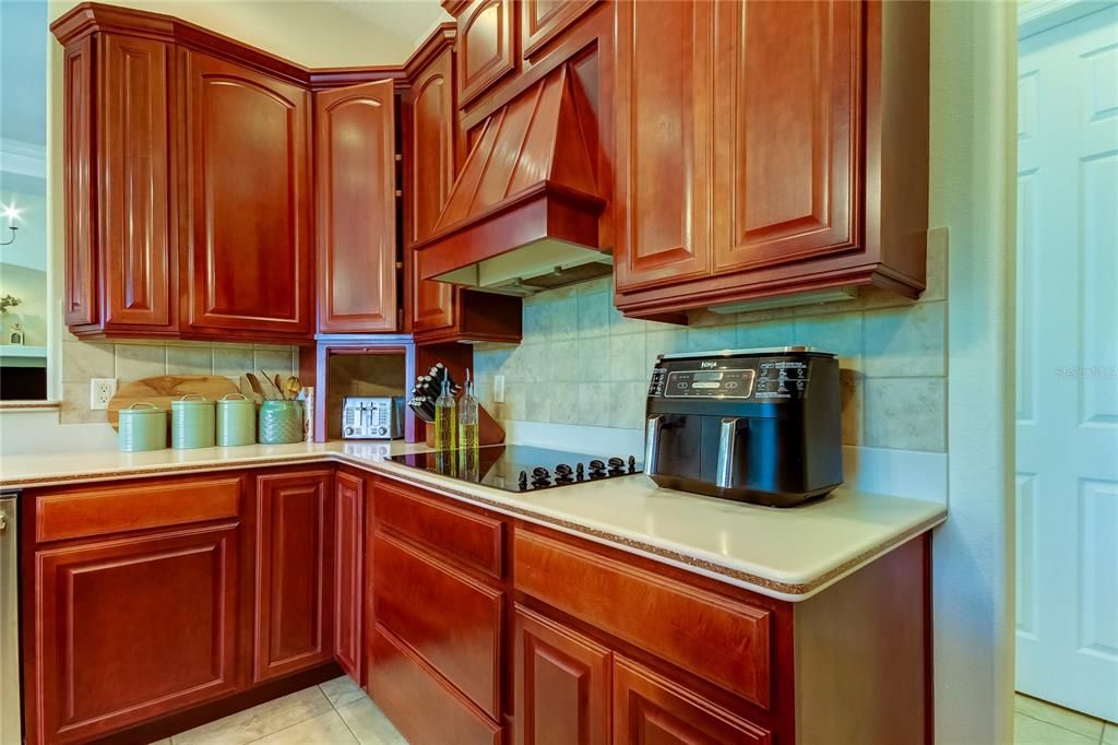 В аренду: $4,500 (3 спален, 2 ванн, 2695 Квадратных фут)