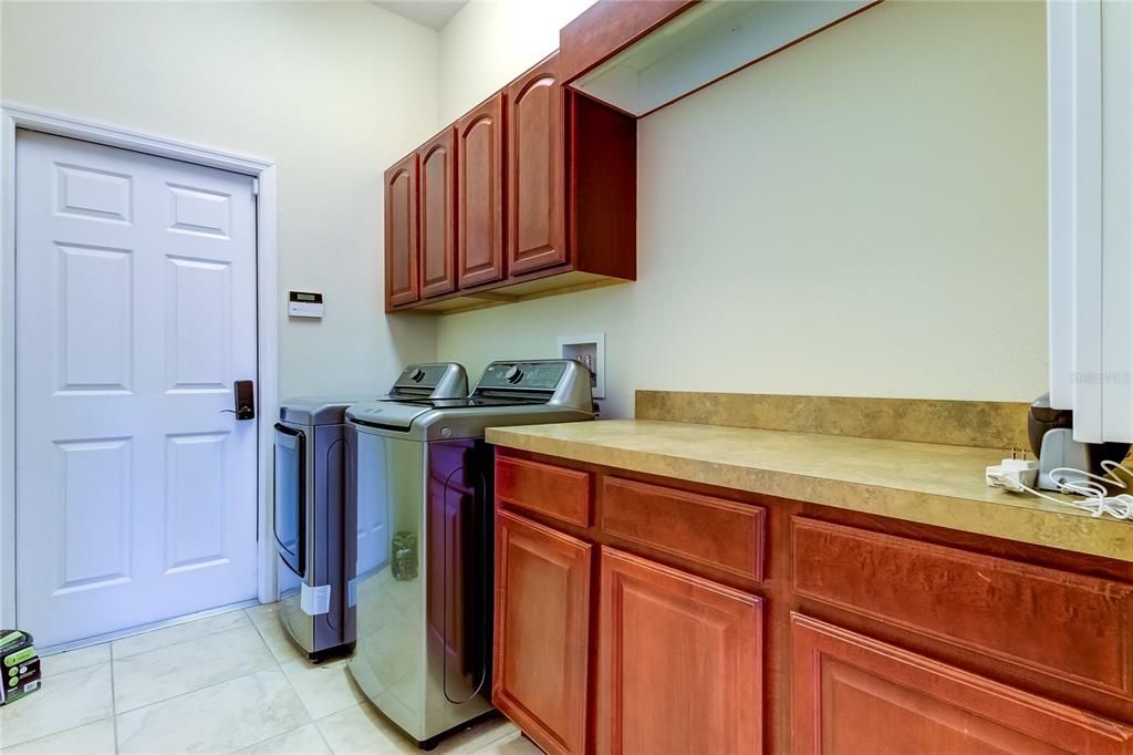 В аренду: $4,500 (3 спален, 2 ванн, 2695 Квадратных фут)