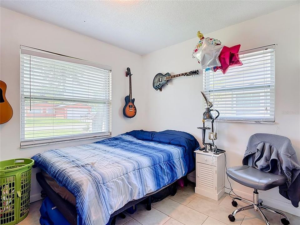 En Venta: $305,000 (3 camas, 2 baños, 1212 Pies cuadrados)