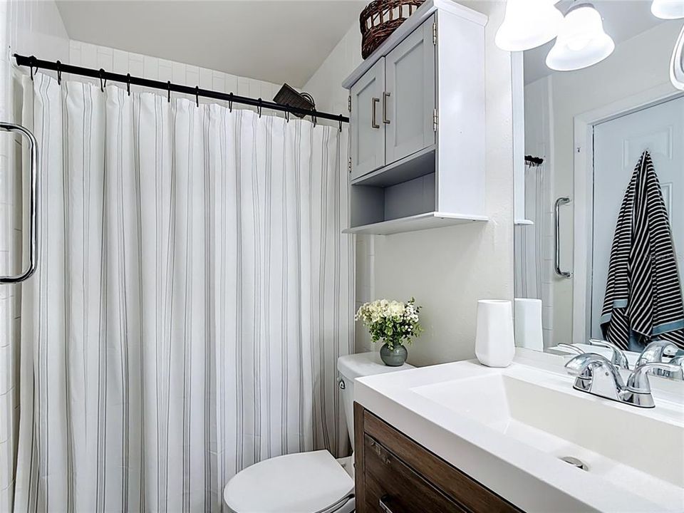 En Venta: $305,000 (3 camas, 2 baños, 1212 Pies cuadrados)