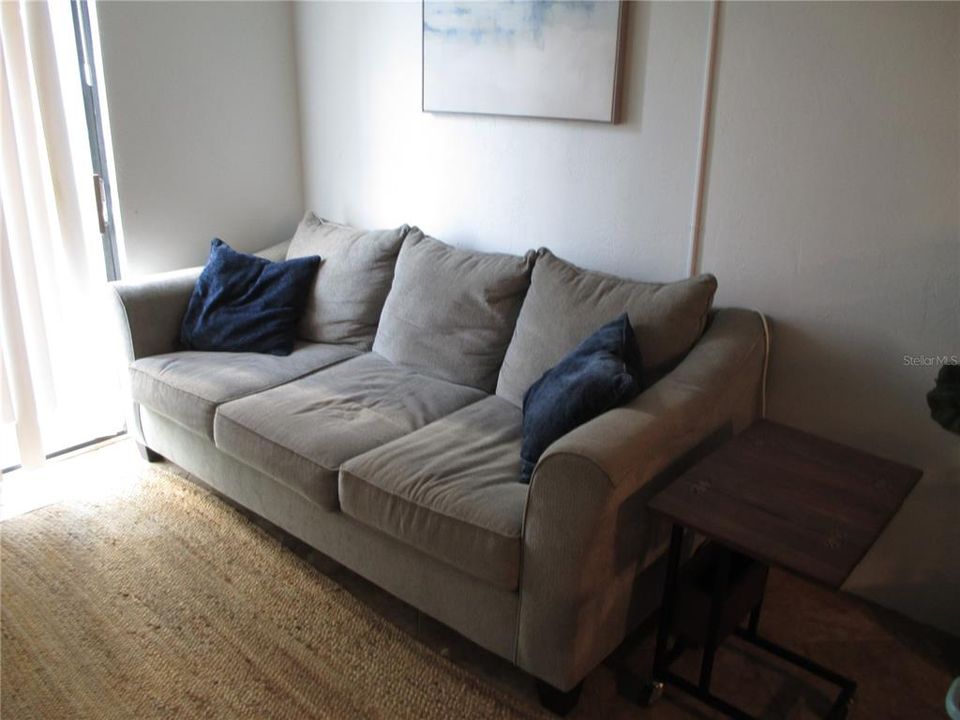 For Sale: $175,000 (1 beds, 1 baths, 590 Square Feet)