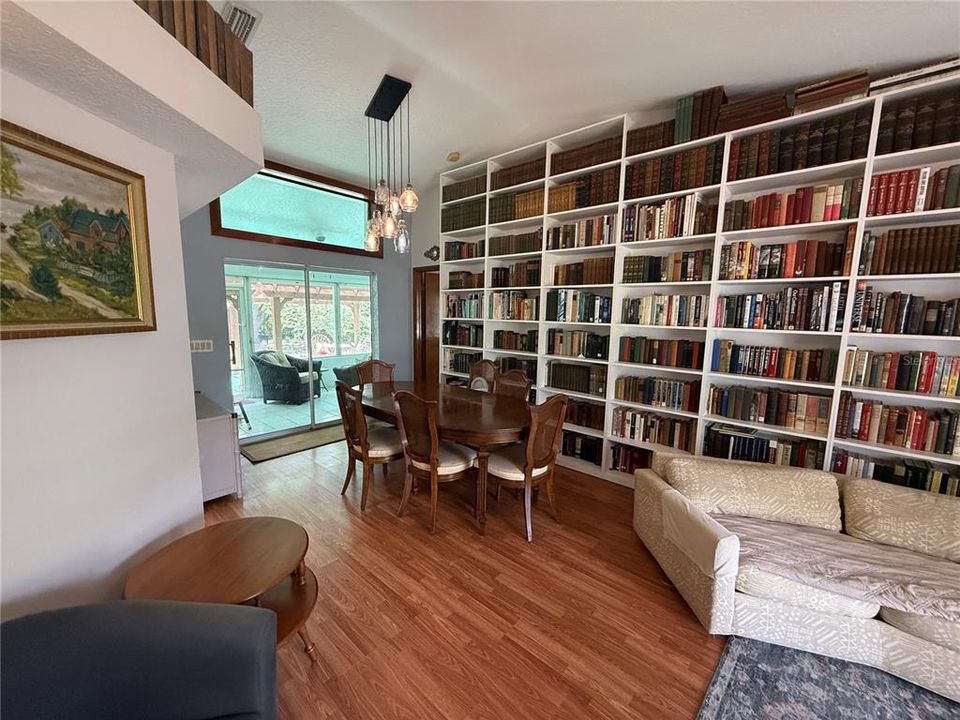 На продажу: $389,900 (3 спален, 2 ванн, 2169 Квадратных фут)