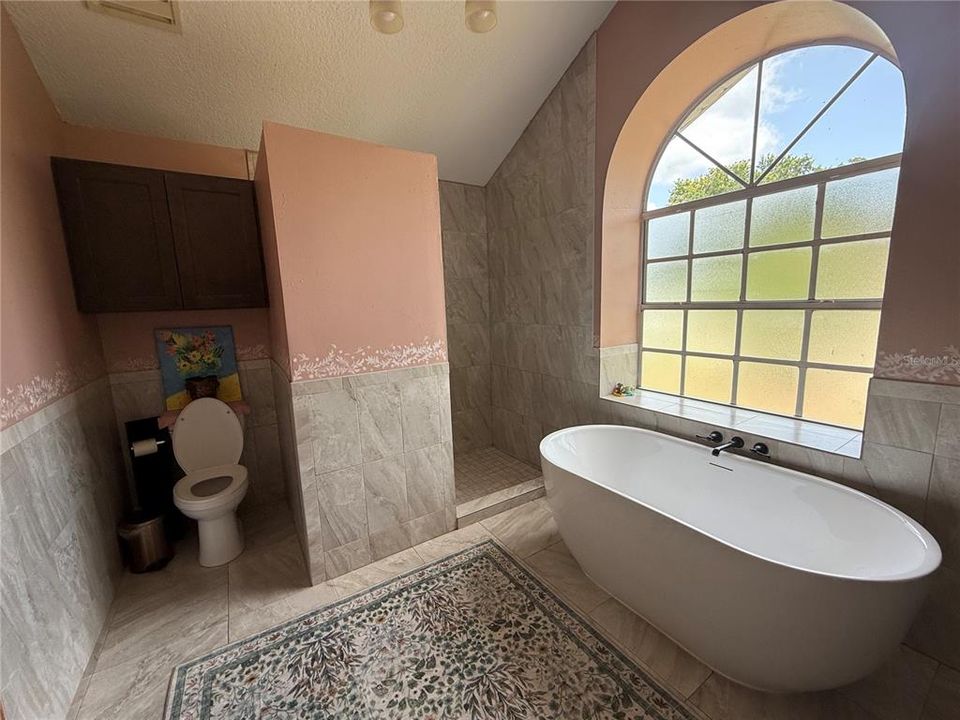 На продажу: $389,900 (3 спален, 2 ванн, 2169 Квадратных фут)