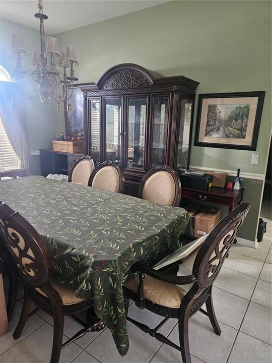 Под контрактом: $4,500 (4 спален, 3 ванн, 2547 Квадратных фут)