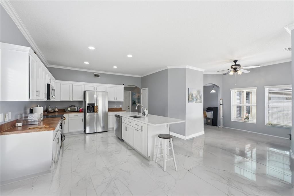 For Sale: $585,000 (3 beds, 2 baths, 2695 Square Feet)