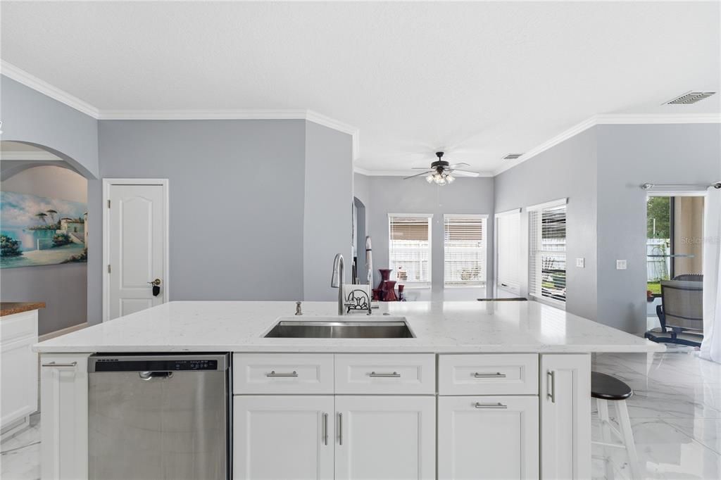 For Sale: $585,000 (3 beds, 2 baths, 2695 Square Feet)