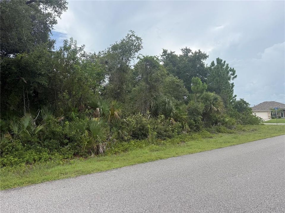 На продажу: $25,000 (0.24 acres)