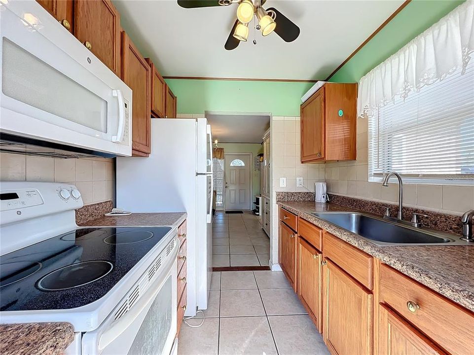 Activo con contrato: $135,000 (2 camas, 1 baños, 768 Pies cuadrados)